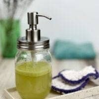 liquid hand soap for eczema with face puffs