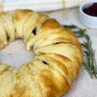cranberry brie wreath