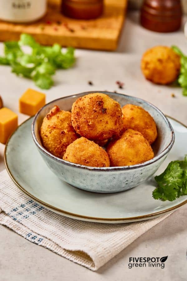 crispy mac and cheese bites